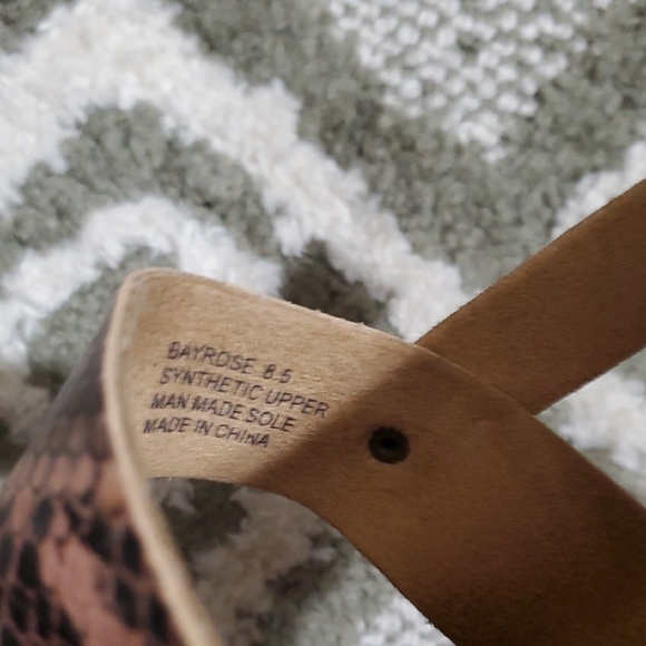 Like New Rock & Candy Bayrose Brown Snake Print Sandals - Picture 7 of 8